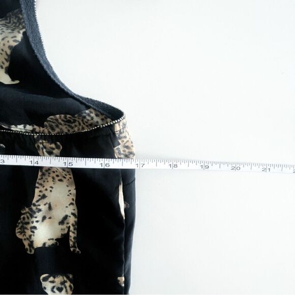 Forever 21 Sleeveless Leopard Tank Black Women's S Lightweight - Picture 6 of 7